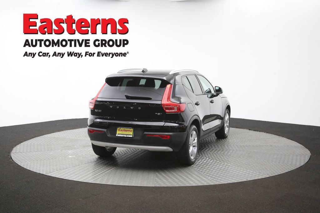 Used 2022 Volvo XC40 T5 Momentum AWD/4WD image 41