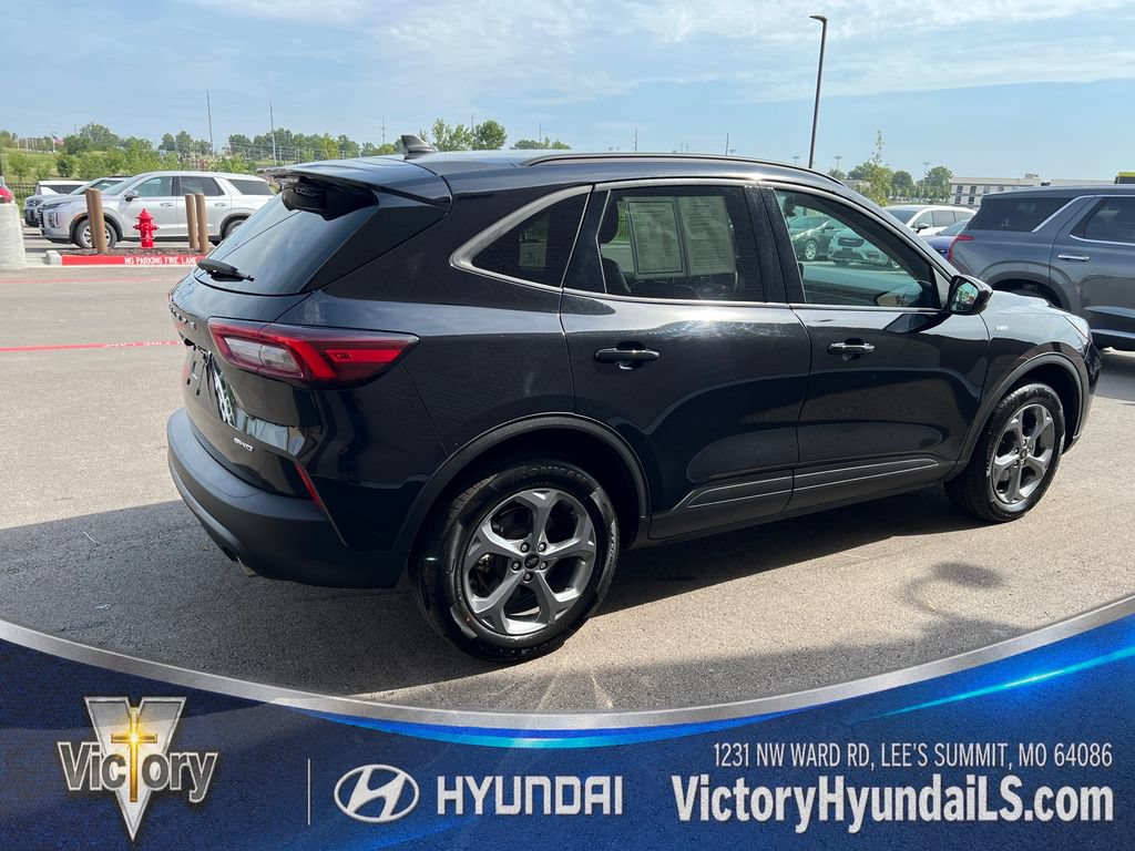Used 2025 Ford Escape ST-Line Select AWD/4WD image 5