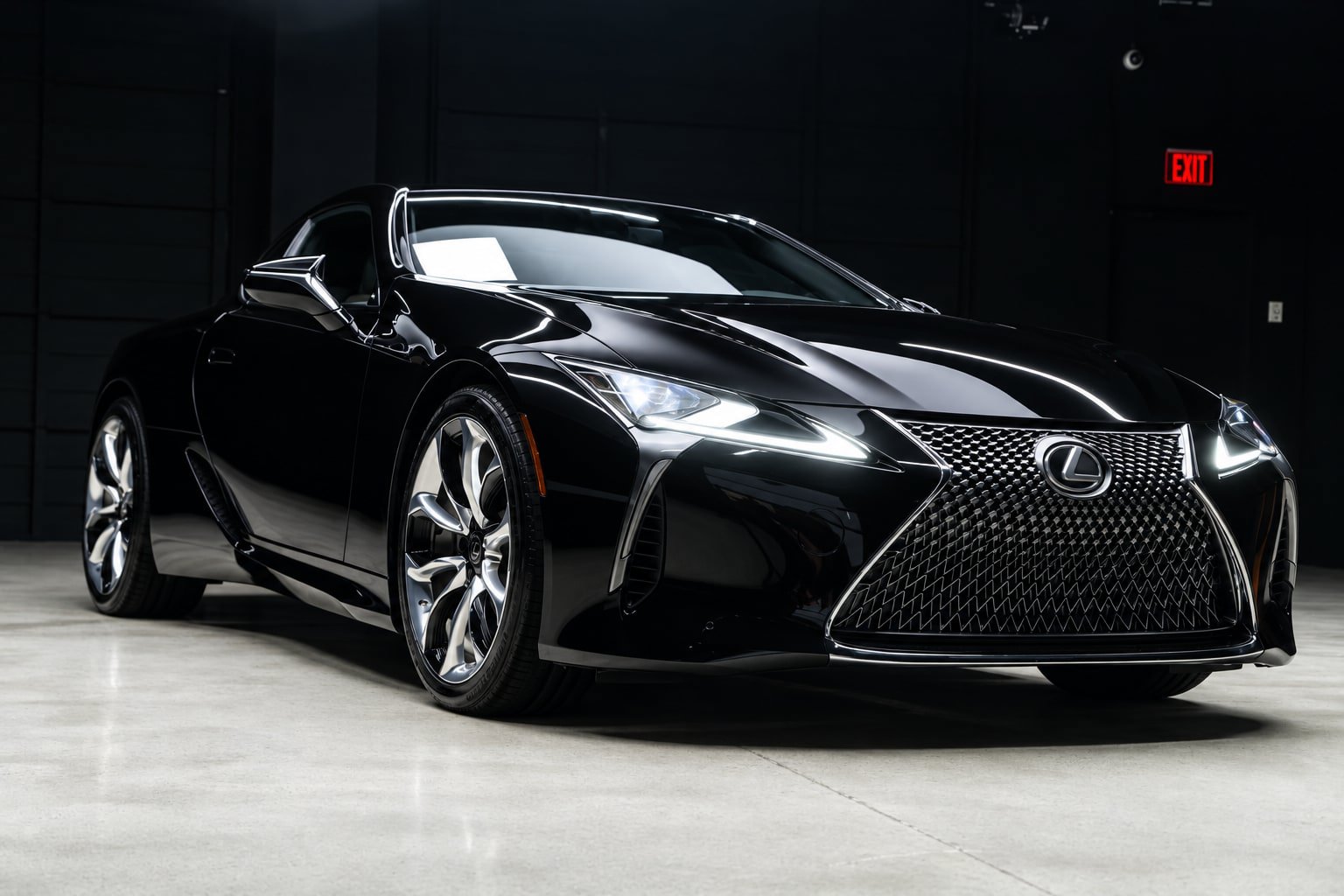 Used 2019 Lexus LC 500 Coupe w/ Touring Package RWD image 6