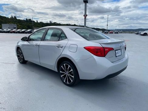 Used 2018 Toyota Corolla SE w/ Carpet Mat Package (TMS) FWD image 6