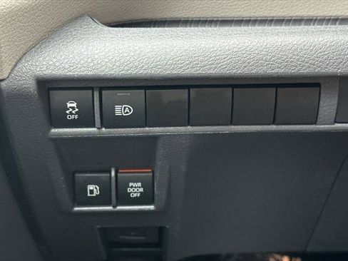 Certified 2024 Toyota Sienna LE image 33