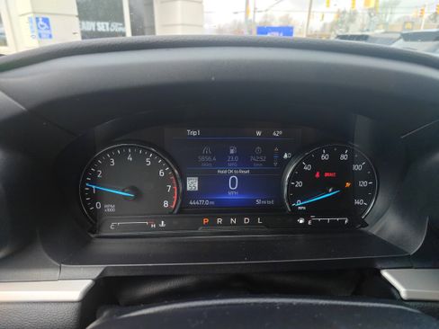 Used 2023 Ford Explorer XLT w/ Equipment Group 202A AWD/4WD image 18