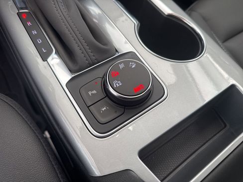 New 2025 Chevrolet Blazer LT w/ Sound & Technology Package AWD/4WD image 26