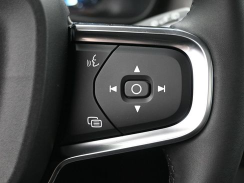 Used 2025 Volvo XC40 B5 Ultra w/ Climate Package AWD/4WD image 14