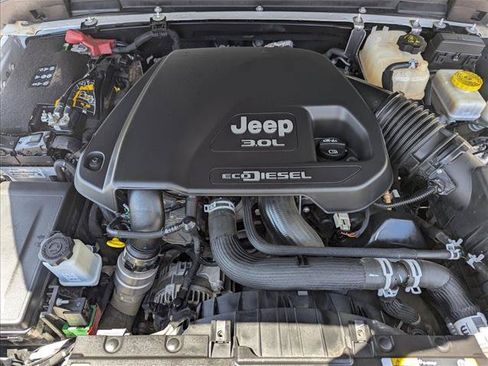 Used 2021 Jeep Wrangler Unlimited Rubicon AWD/4WD image 23