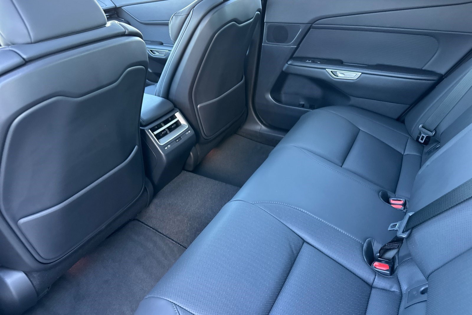 New 2026 Lexus ES 500e w/ Convenience Package AWD/4WD image 22