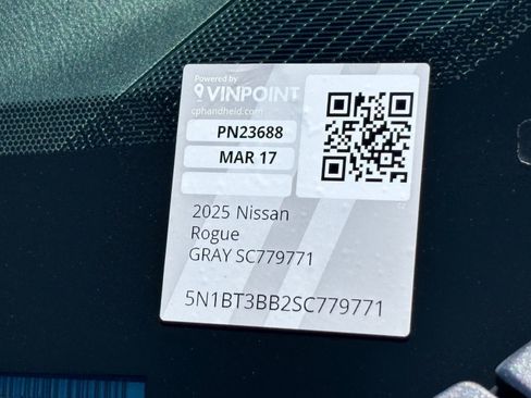 Certified 2025 Nissan Rogue SV image 30
