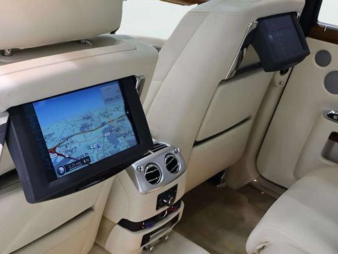 Certified 2010 Rolls-Royce Ghost RWD image 13