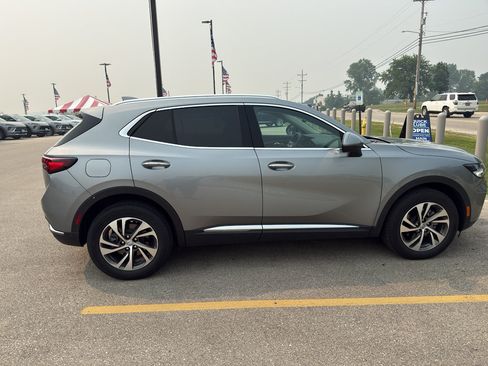 Used 2023 Buick Envision Essence AWD/4WD image 2