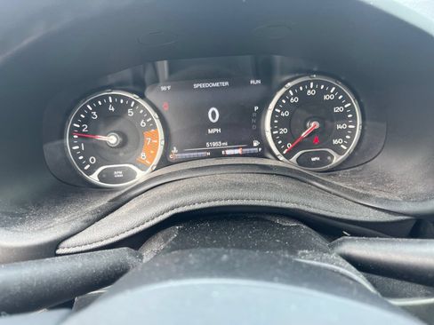 Used 2022 Jeep Renegade Latitude AWD/4WD image 16