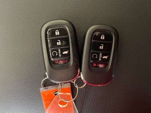 Used 2025 Honda Pilot Elite image 30