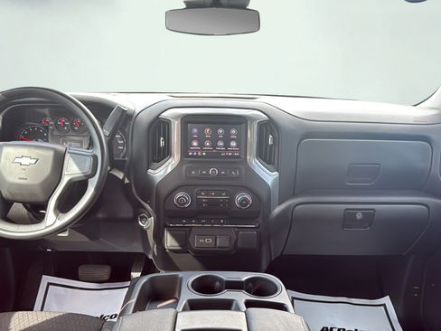 Used 2025 Chevrolet Silverado 1500 Custom w/ Turbomax Blackout Package AWD/4WD image 17