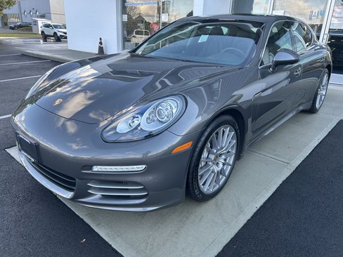 Used 2014 Porsche Panamera 4S image 3