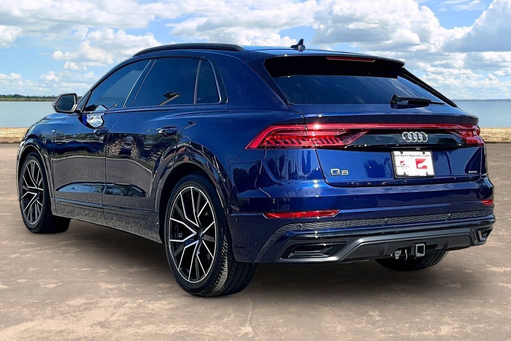 Used 2019 Audi Q8 Prestige w/ Adaptive Chassis Package AWD/4WD image 6