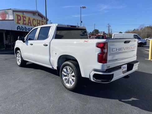 Used 2023 Chevrolet Silverado 1500 Custom image 3