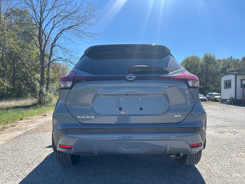 Used 2023 Nissan Kicks SR FWD image 24
