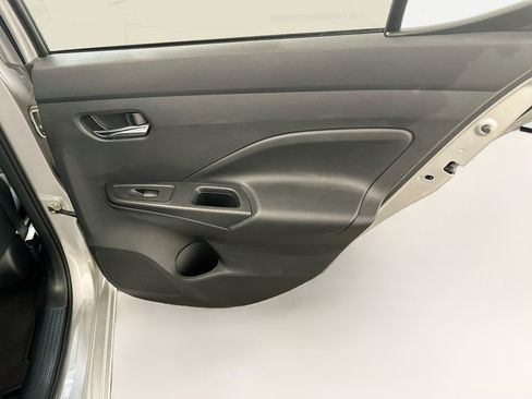 Used 2025 Nissan Versa SV FWD image 30