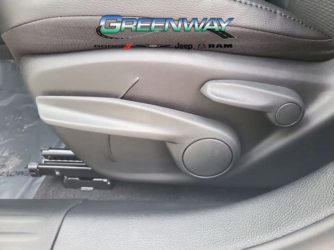 New 2026 Jeep Compass Latitude image 17