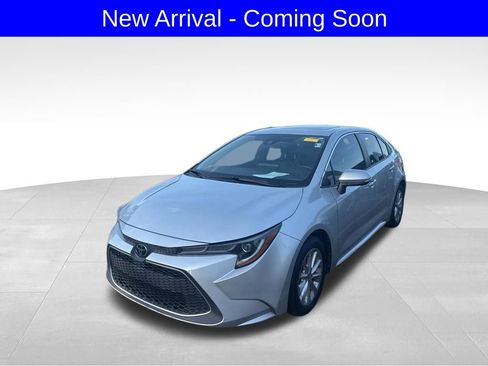 Used 2021 Toyota Corolla XLE FWD image 1