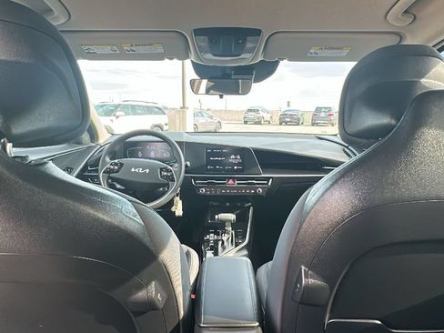 Used 2026 Kia Niro LX FWD image 27