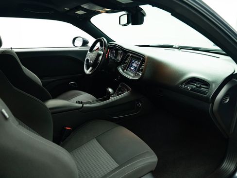 Used 2019 Dodge Challenger R/T w/ Driver Convenience Group image 22