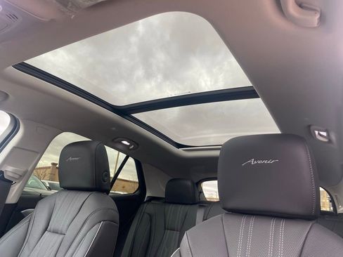 New 2025 Buick Envision Avenir image 19