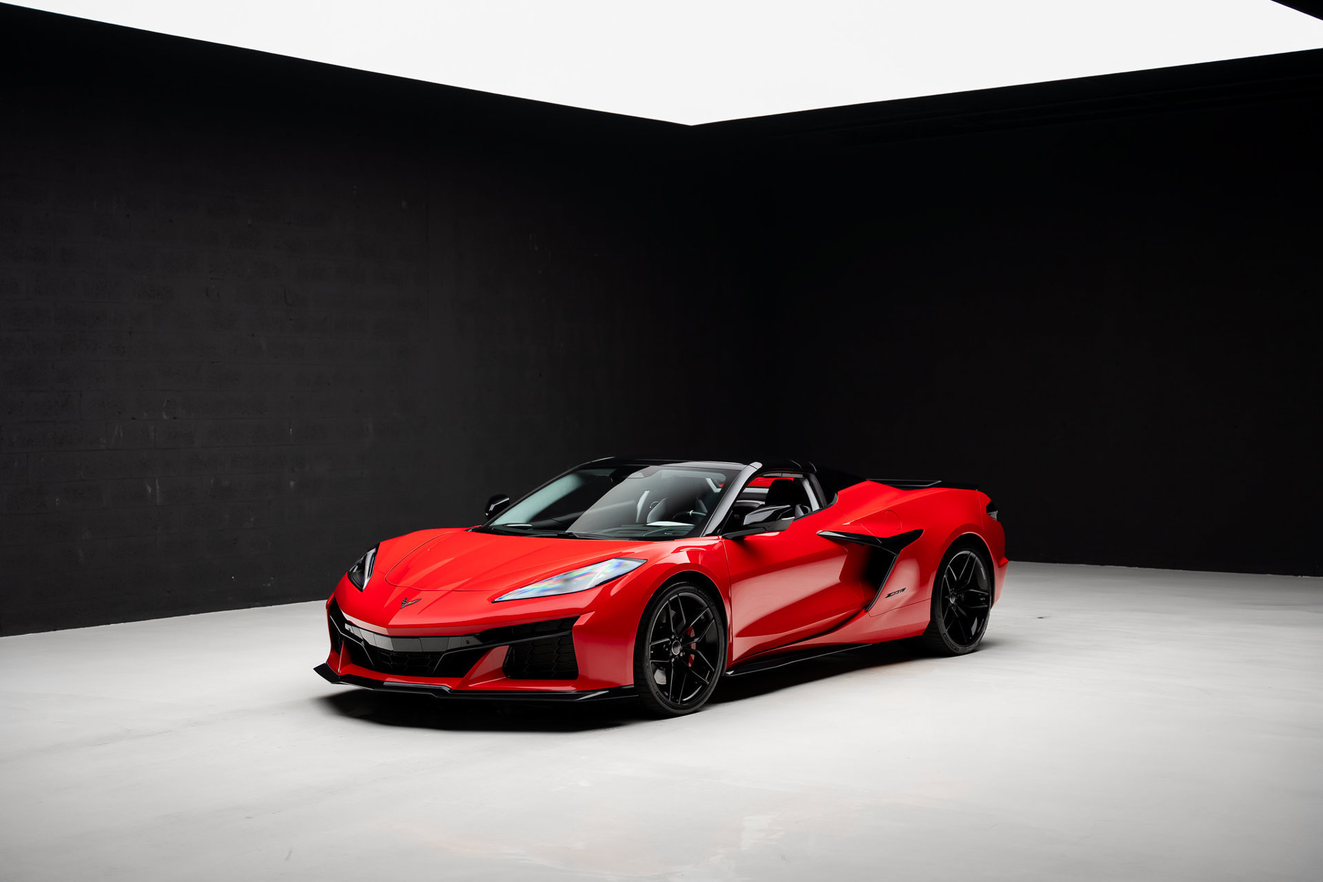 Used 2026 Chevrolet Corvette Z06 RWD image 4