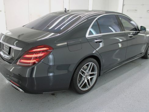 Used 2018 Mercedes-Benz S 560 Sedan image 10