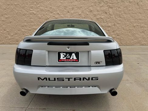 Used 2000 Ford Mustang GT RWD image 5