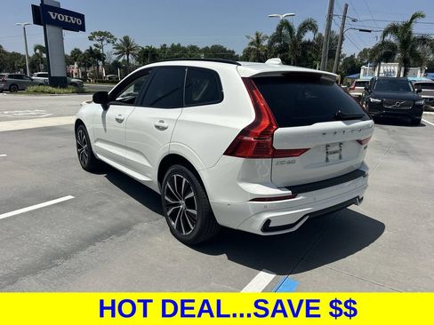 Used 2024 Volvo XC60 B5 Plus AWD/4WD image 9