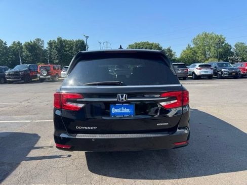 Used 2024 Honda Odyssey Touring image 3