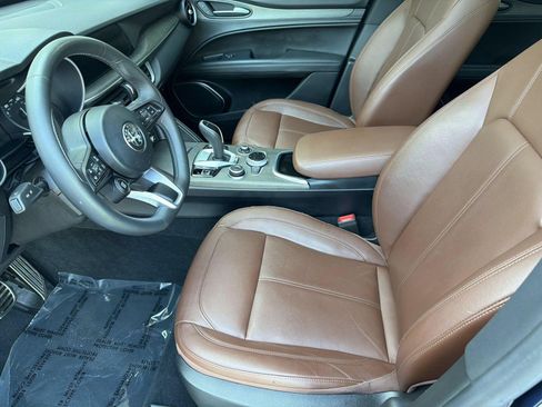 Used 2022 Alfa Romeo Stelvio Ti w/ Active Assist Plus Package AWD/4WD image 5