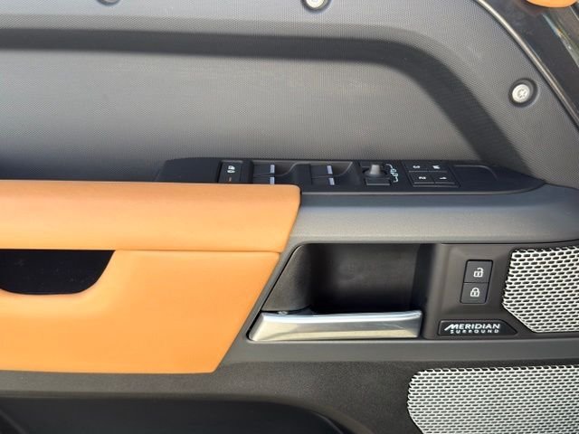 Used 2023 Land Rover Defender 130 X AWD/4WD image 17