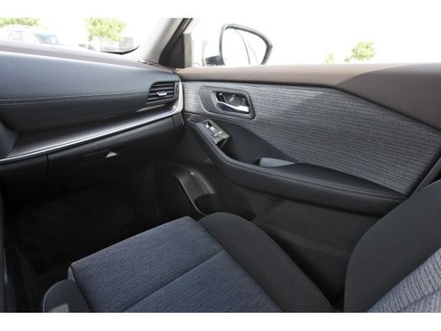 Certified 2023 Nissan Rogue SV FWD image 13