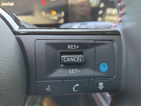 Used 2025 Nissan Kicks SR AWD/4WD image 18