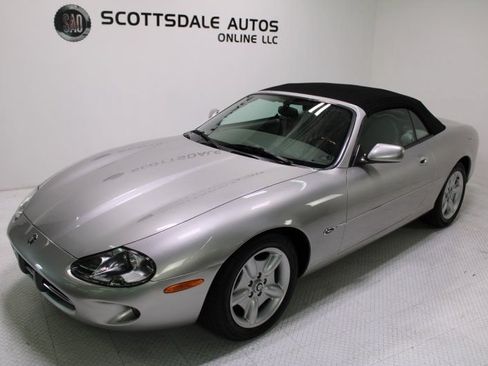 Used 1999 Jaguar XK8 Convertible RWD image 15