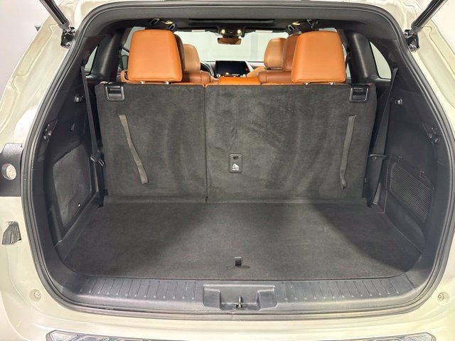 Used 2021 Toyota Highlander Platinum AWD/4WD image 30
