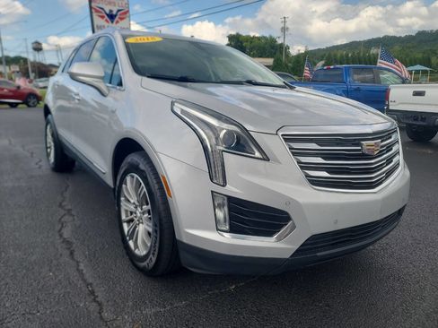 Used 2017 Cadillac XT5 Luxury image 2