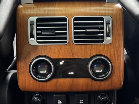 Used 2018 Land Rover Range Rover Autobiography image 10