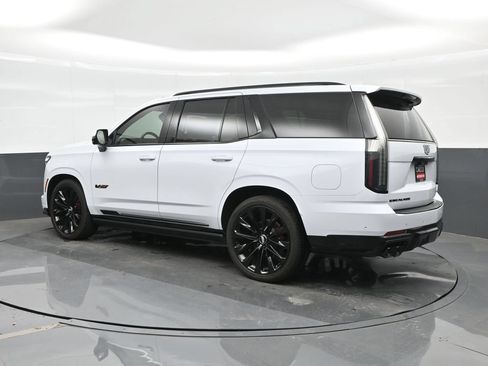 Used 2026 Cadillac Escalade V w/ LPO, ONYX Package AWD/4WD image 3
