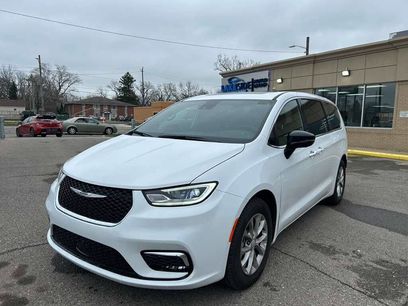 Used 2026 Chrysler Pacifica Limited