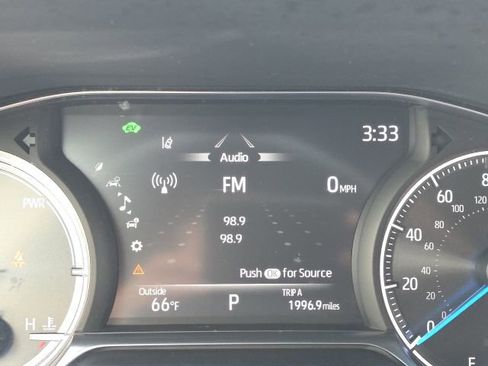 Used 2021 Toyota Venza XLE w/ Softex Package image 18