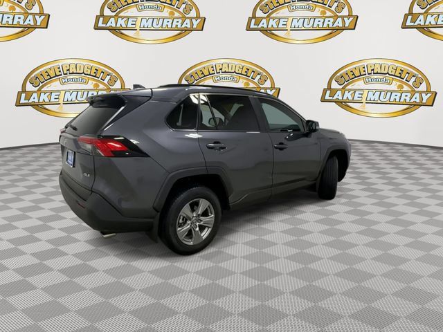 Used 2025 Toyota RAV4 XLE FWD image 4
