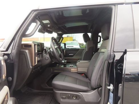 Used 2025 GMC Hummer EV 2X AWD/4WD image 14