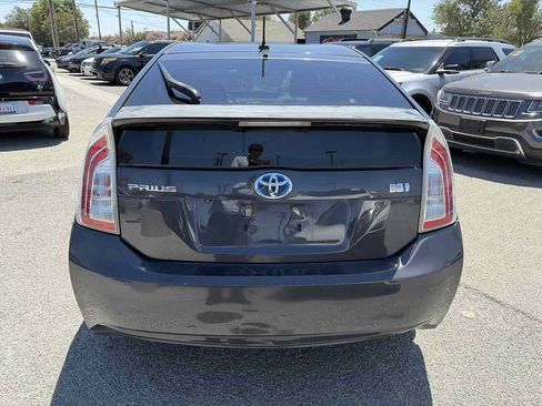 Used 2013 Toyota Prius Three FWD image 3