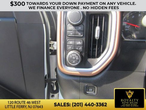 Used 2019 Chevrolet Silverado 1500 High Country w/ Z71 Off-Road Package image 28