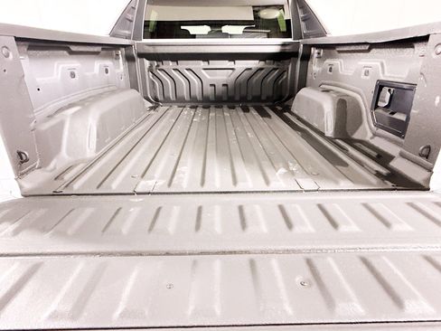 Used 2026 Chevrolet Silverado EV LT AWD/4WD image 35