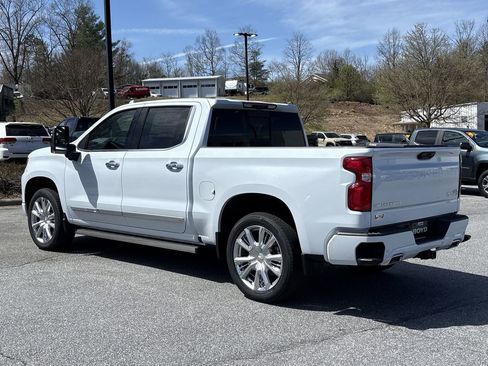 New 2026 Chevrolet Silverado 1500 High Country AWD/4WD image 7