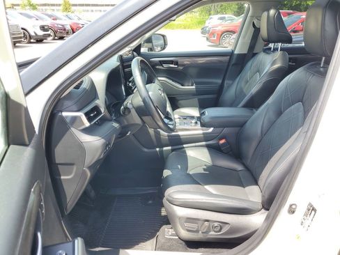 Used 2022 Toyota Highlander Platinum AWD/4WD image 10