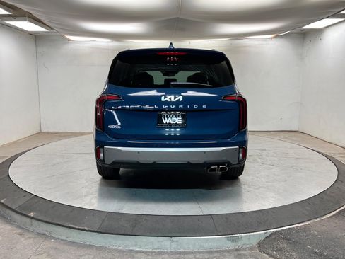 Used 2023 Kia Telluride EX image 5